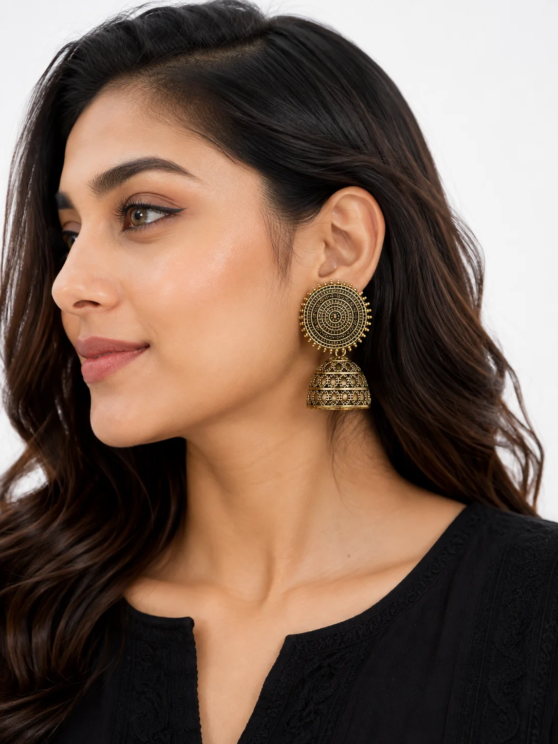 antique-gold-jhumka-earrings-for-girls-women-pakistan Royal Antique Jhumka Earrings for Women – Elegant Pakistani Earrings Design