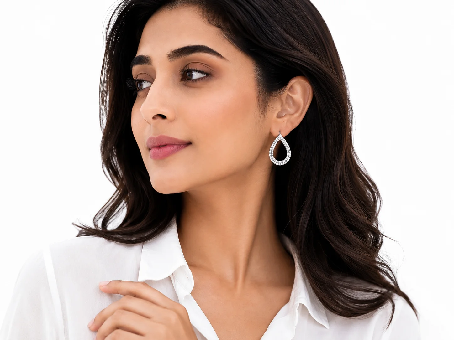 drop-earrings-for-women Drop Earrings for Women with an elegant design and sparkling stones.